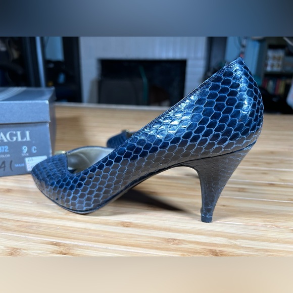 Vintage Bruno Magli Blue Snakeskin Print Peep Toe Size 9 - Picture 5 of 14